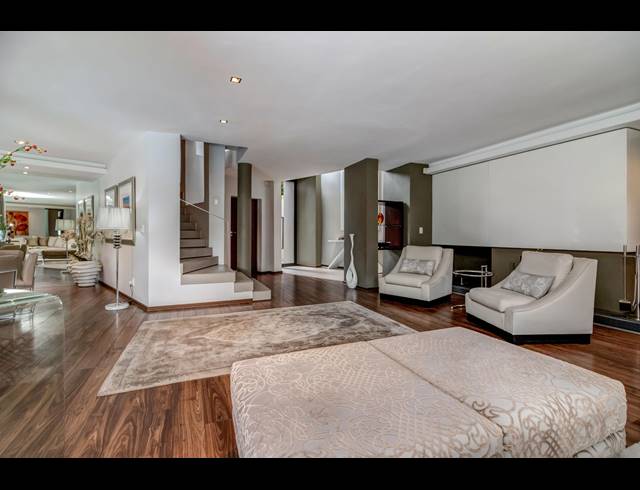 4 BEDROOM HOUSE FOR SALE IN KHYBER ROCK